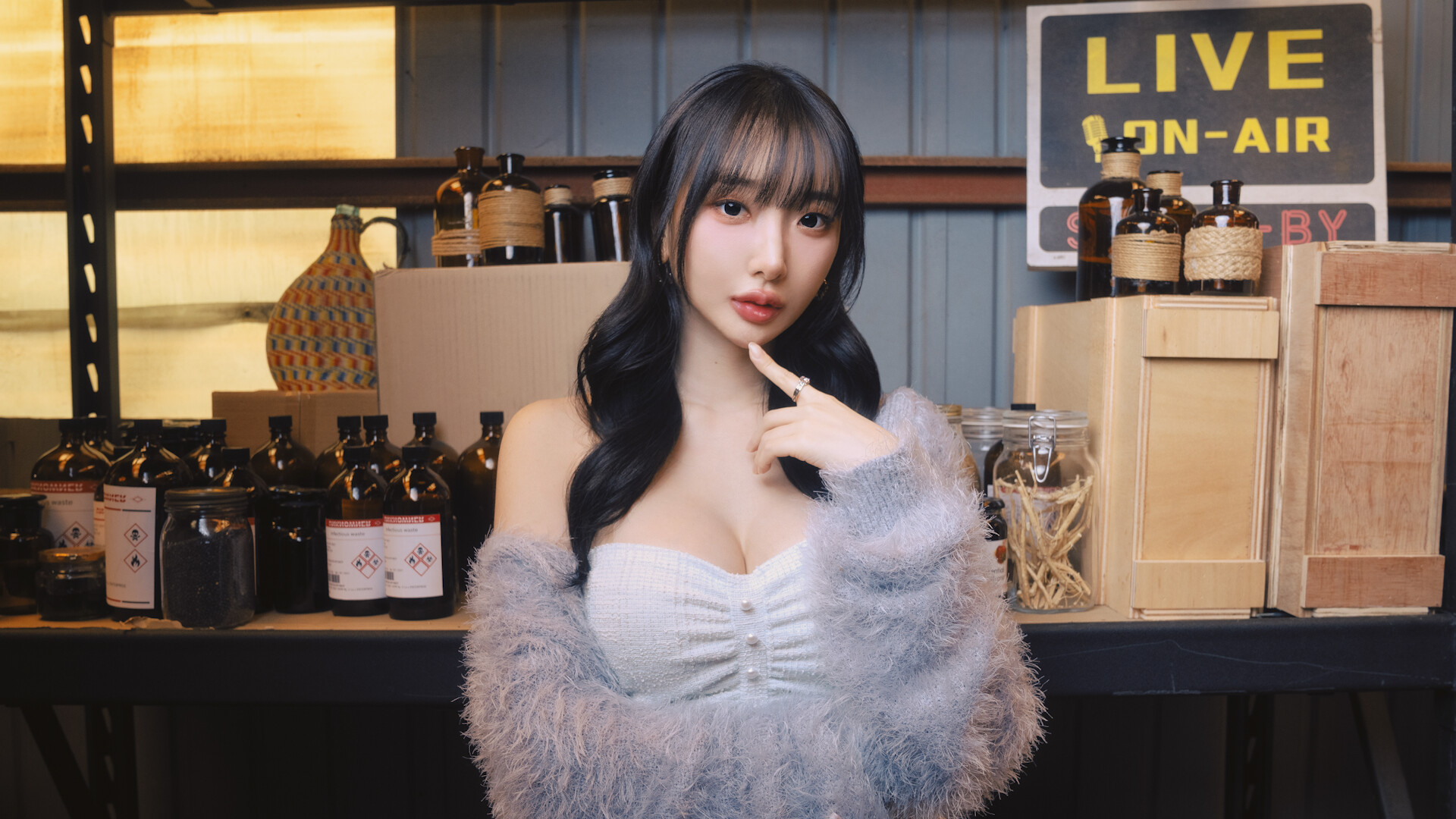 《末日降临！被美女们关进避难所!?》中文版 图片8